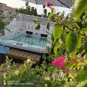 chez-jrme-et-pamela-chambre-lagon.marrakeshhotelsmorocco.com/